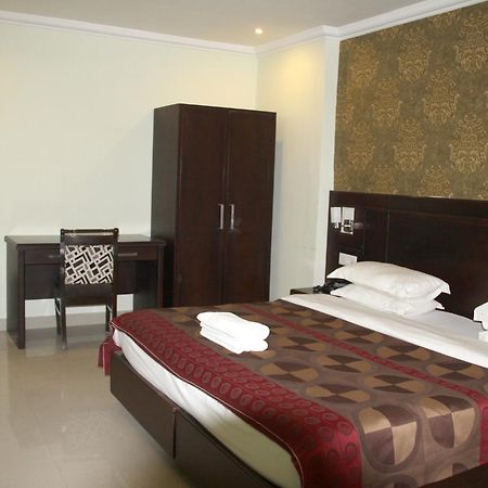 Rewa Celebration Hotel And Resort المظهر الخارجي الصورة